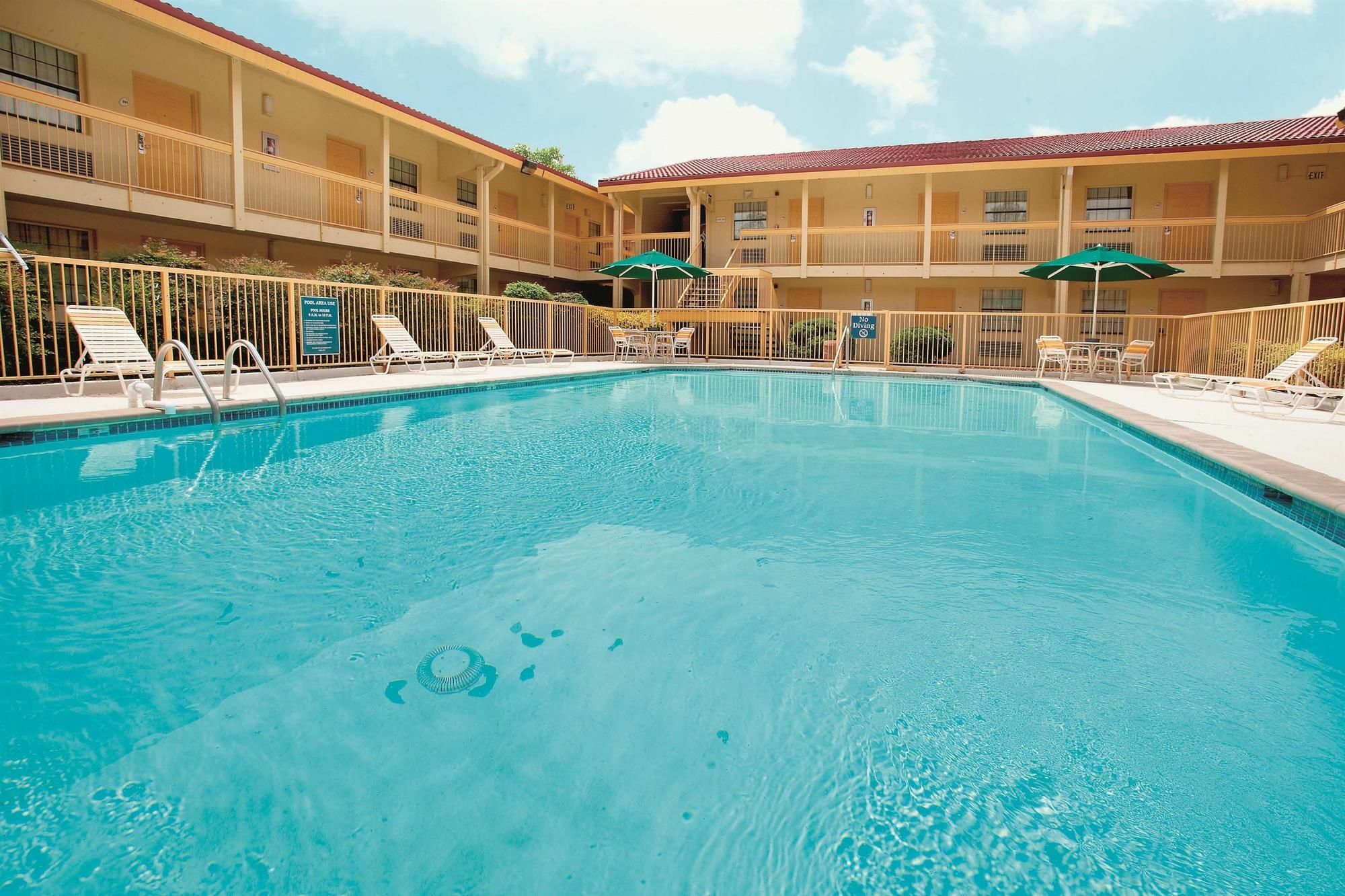 Motel 6 Huntsville Al University Dr. Kültér fotó